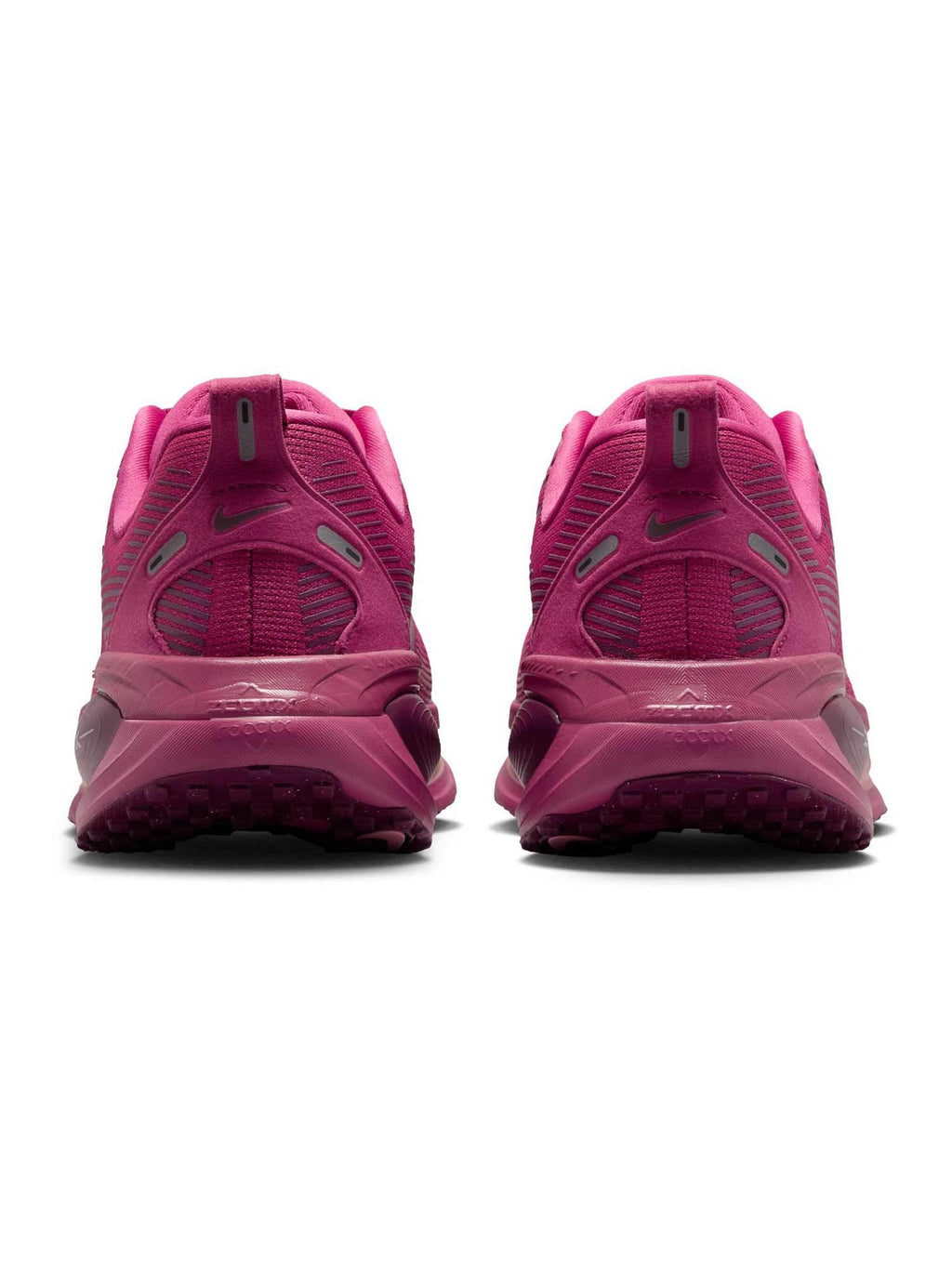 NIKE Обувки W VOMERO 18