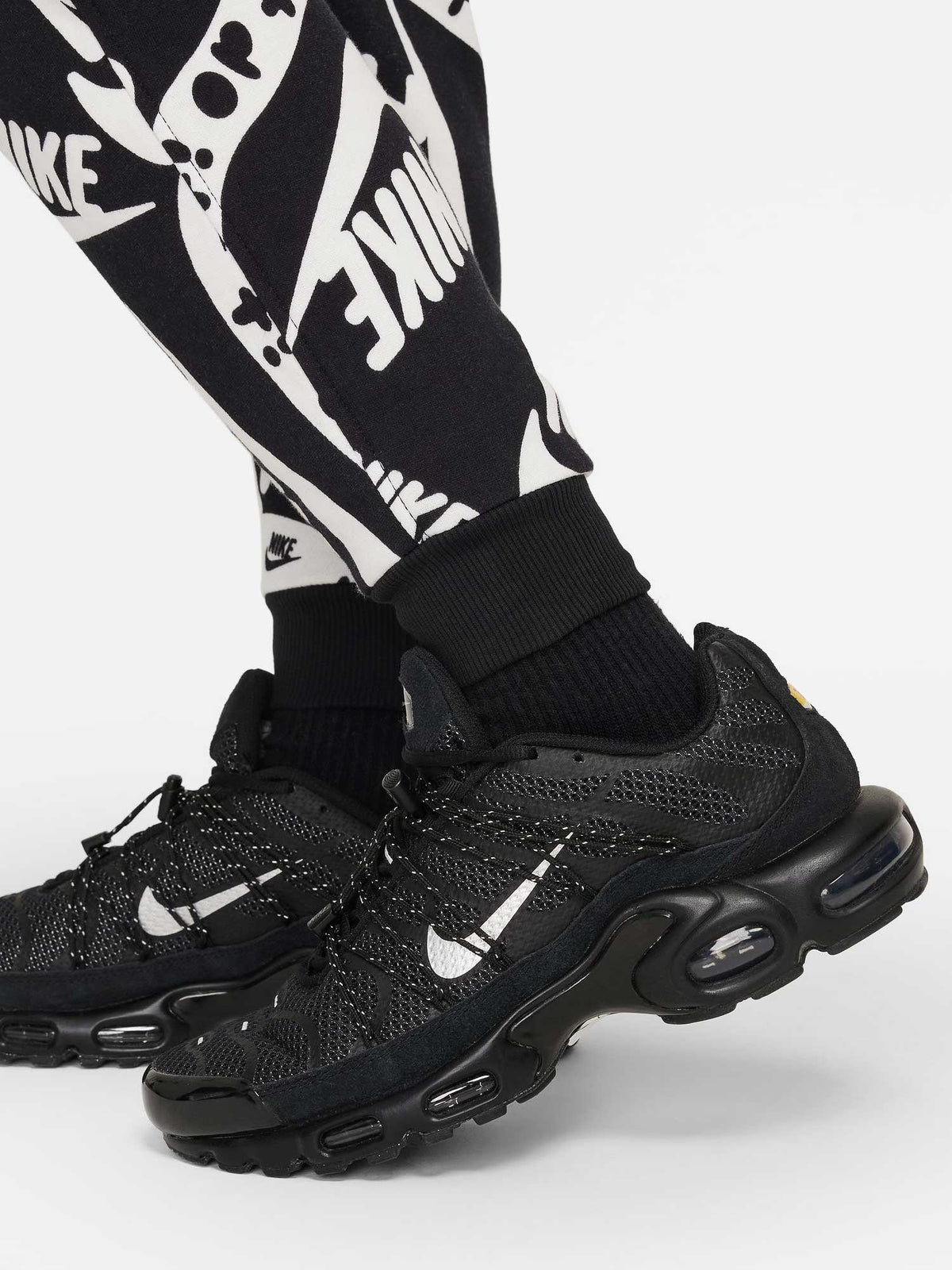 NIKE Спортно долнище K CLUB FLC HBR JOGGER AOP