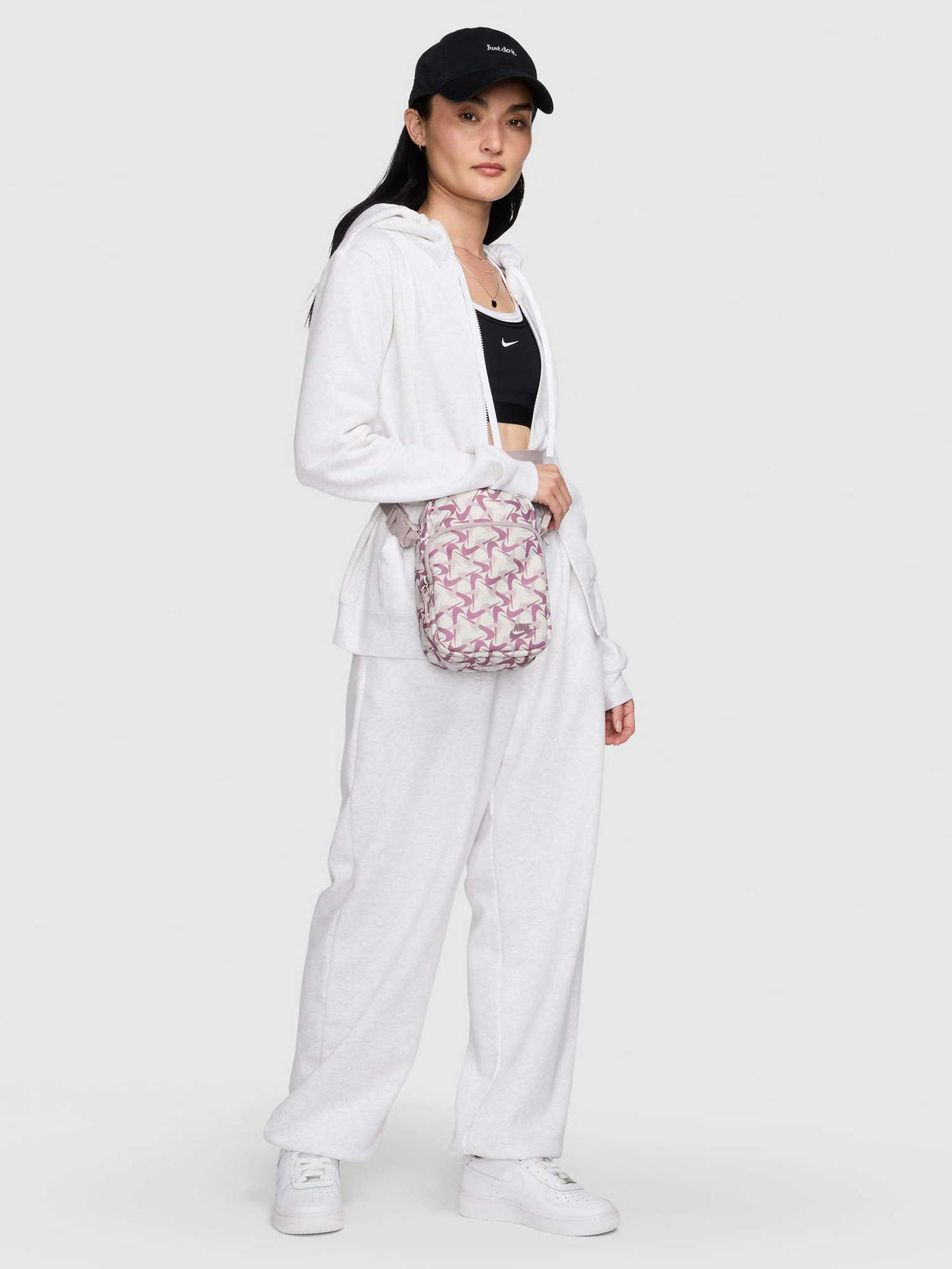 NIKE Чанта NK HERTGE CRSSBY-ACC PRNT FA24