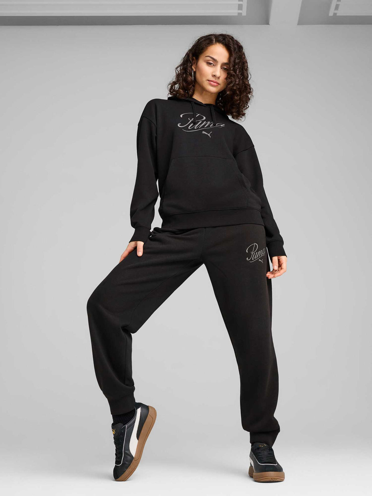 PUMA Суитшърт ESS SCRIPT Hoodie TR