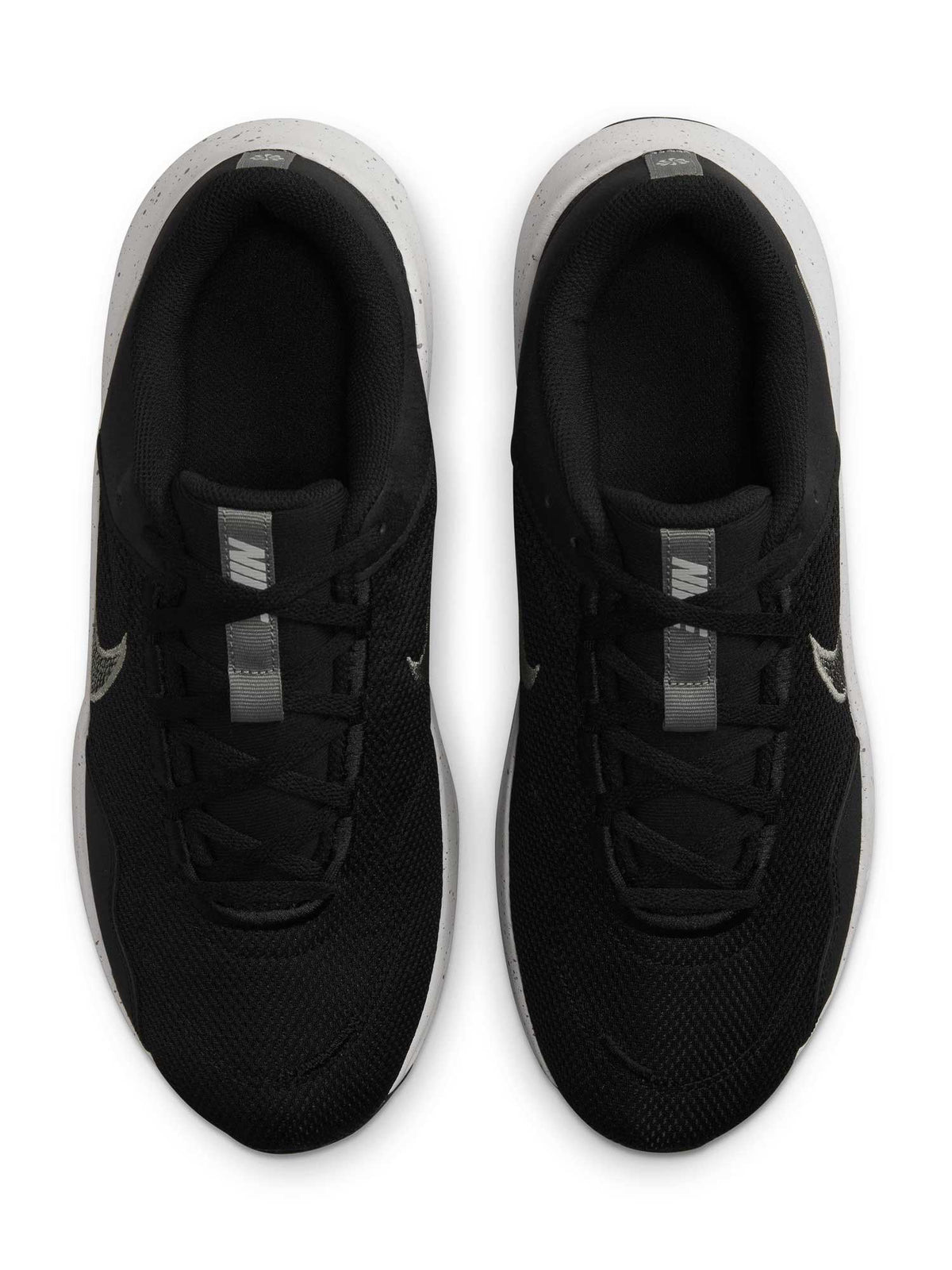 NIKE Обувки M LEGEND ESSENTIAL 3 NN